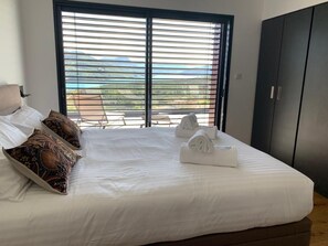 Premium Apartment | Egyptian cotton sheets, premium bedding, down duvets - Les Restanques du Lac (Savines-le-Lac)