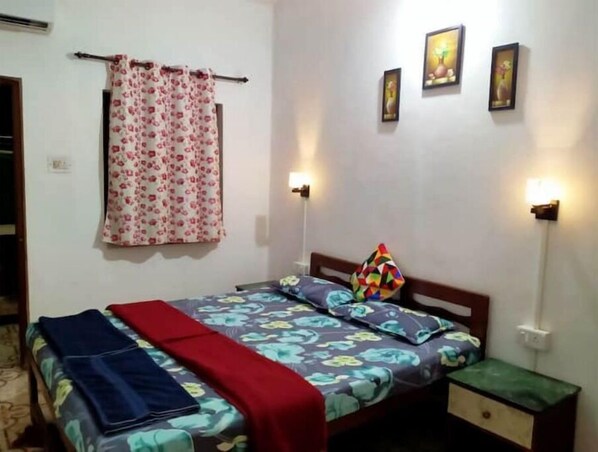 1 bedroom - A1 Apartment on candolim beach, with wifi 50mbps, (Candolim)