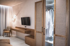 Literie hypoallergénique, coffres-forts dans les chambres, bureau