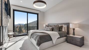 Ridgeline at The Canyons | 4 bedrooms, free WiFi, bed sheets