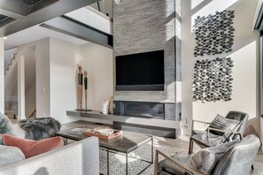 Casa de luxe | Sala d'estar | Llar de foc
