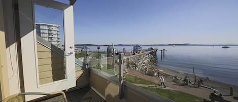 Suite Studio Deluxe, 1 trÚs grand lit et 1 canapé-lit, vue océan | Terrasse/Patio