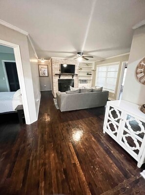 4 Schlafzimmer, Bügeleisen/Bügelbrett, WLAN, Bettwäsche