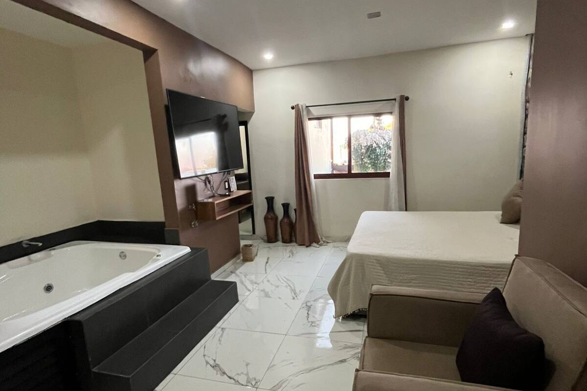 Standard Suite, Balcony | WiFi (free)