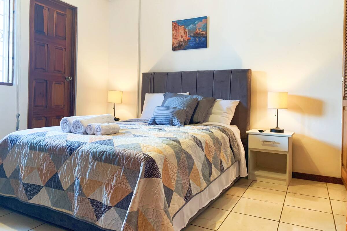 Comfort Double Room | Desk, WiFi (free)