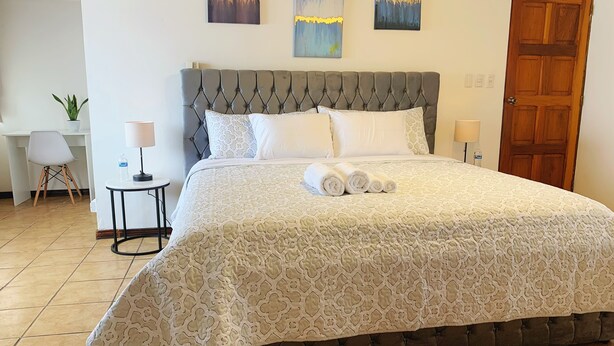 Unclassified image, 1 of 48, button - Casa 8 Bed&breakfast  (San José)