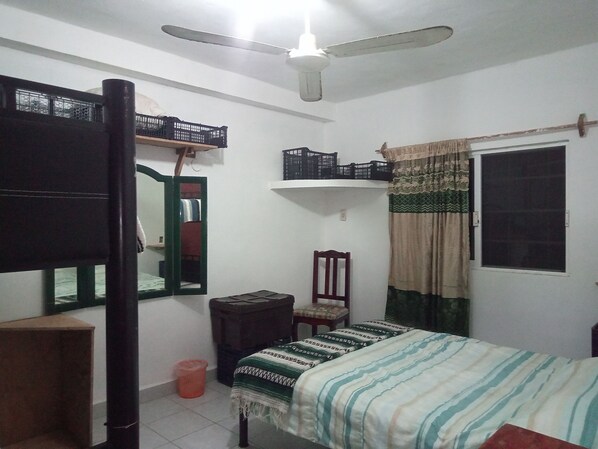 2 habitaciones, escritorio, wifi gratis y ropa de cama 