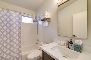 Hair dryer, towels - Golf Course View + Pool: Serene Glendale Home (Glendale)