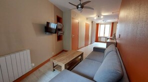 Living area - Le Madison 1 Premier Étage (Châteauroux)