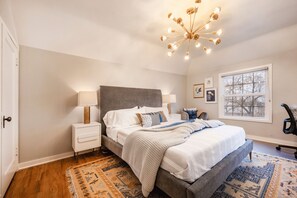 2 bedrooms, desk, iron/ironing board, free WiFi