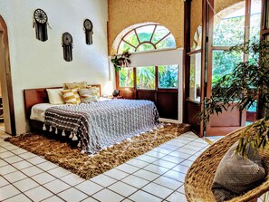 5 dormitorios, tabla de planchar con plancha, wifi gratis y ropa de cama