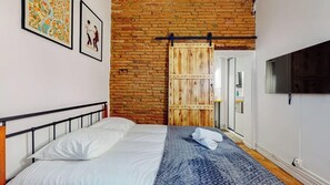 Fer et planche à repasser, Wi-Fi, draps fournis