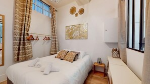 1 bedroom, WiFi, bed sheets