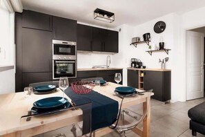 Frigorifero, microonde, forno, lavastoviglie