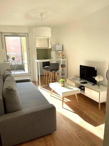 Industrie · Hypercentre Jean-Jaurès - Métro/Gare