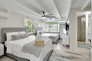 3 室のベッドルーム、デスク、アイロン / アイロン台、WiFi (無料)