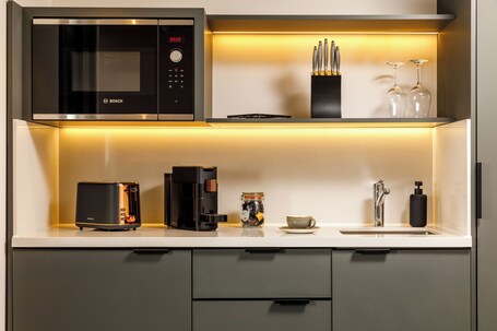 Southgate Hotel London - view 2