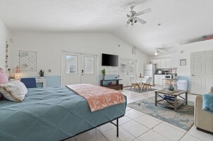 Iron/ironing board, free WiFi