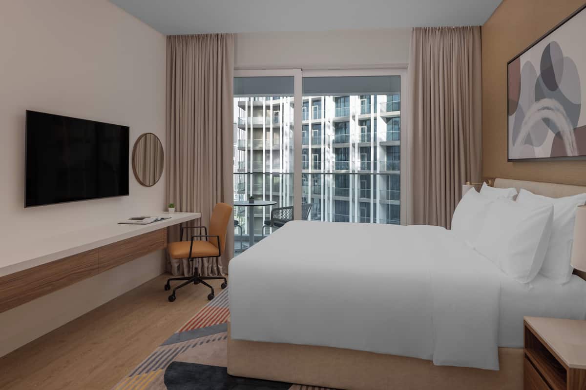1 bedroom, premium bedding, down duvets, desk