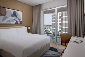 Premium bedding, down comforters, desk, laptop workspace - Staybridge Suites Dubai Business Bay by IHG (Dubai)