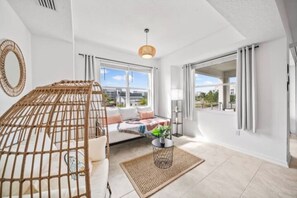 2 Schlafzimmer, Bügeleisen/Bügelbrett, Reisekinderbett, kostenloses WLAN