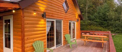 تناول الطعام بالخارج