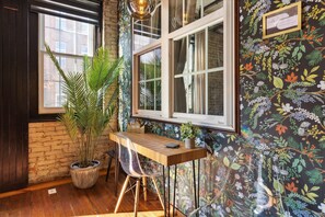 Interior - Chic Artist Flat on Fun Brewery & Restaurant Strip (Philadelphia)