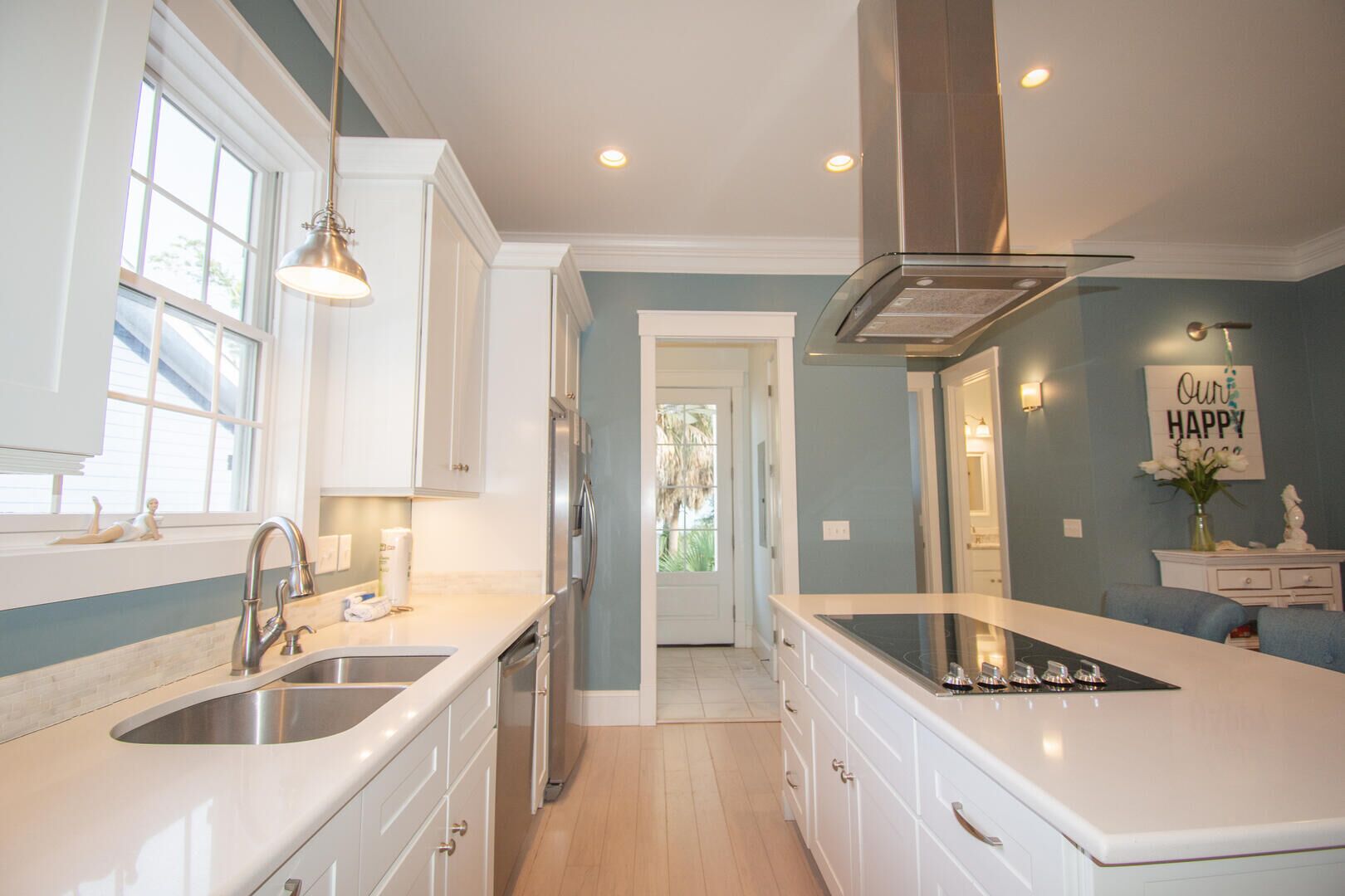 Hus, flere senger, balkong, hageutsikt | Eget kjøkken | Kjøleskap, mikrobølgeovn, ovn og kokeplater