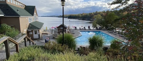 Piscina a l'aire lliure