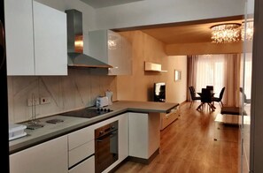 Fridge, microwave, oven, dishwasher