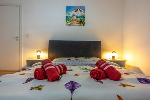 2 habitaciones, escritorio, wifi y ropa de cama 