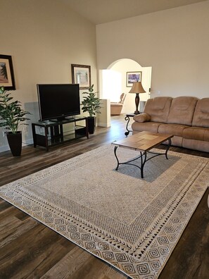 Living area - Cozy home in beautiful Prescott, Az. Minutes from downtown. (Prescott Valley)