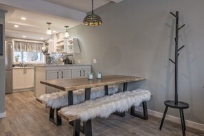 Dining - Renovated cozy cabin in sought after location with private hot tub and laundry.  (Silver Star Mountain)