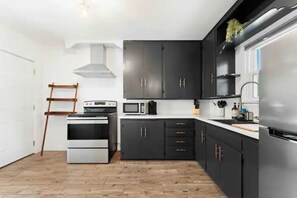 Fridge, microwave, oven, stovetop - Charming Tech Terrace Bungalow~Walk to JB Coffee, Campus & Dog Park! (Lubbock)