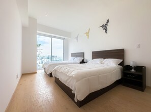 Apartamento urbano | 2 quartos, roupas de cama premium, edredons de pluma, cofres nos quartos