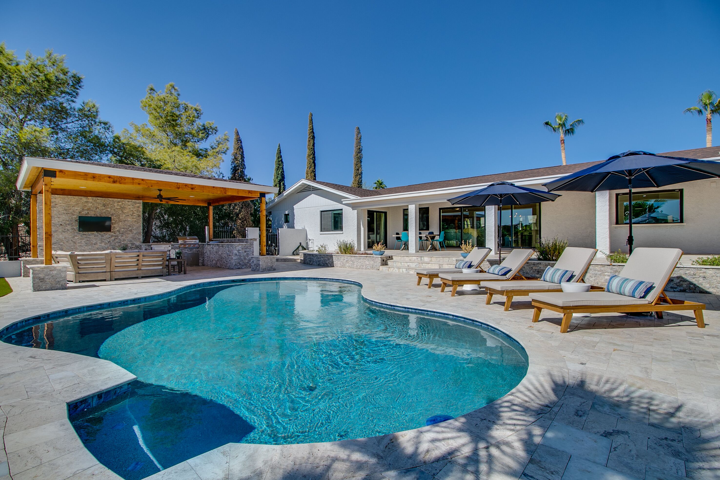 室外泳池、暖水池