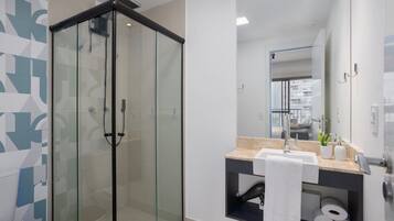 Apartment | Bathroom | Free toiletries
