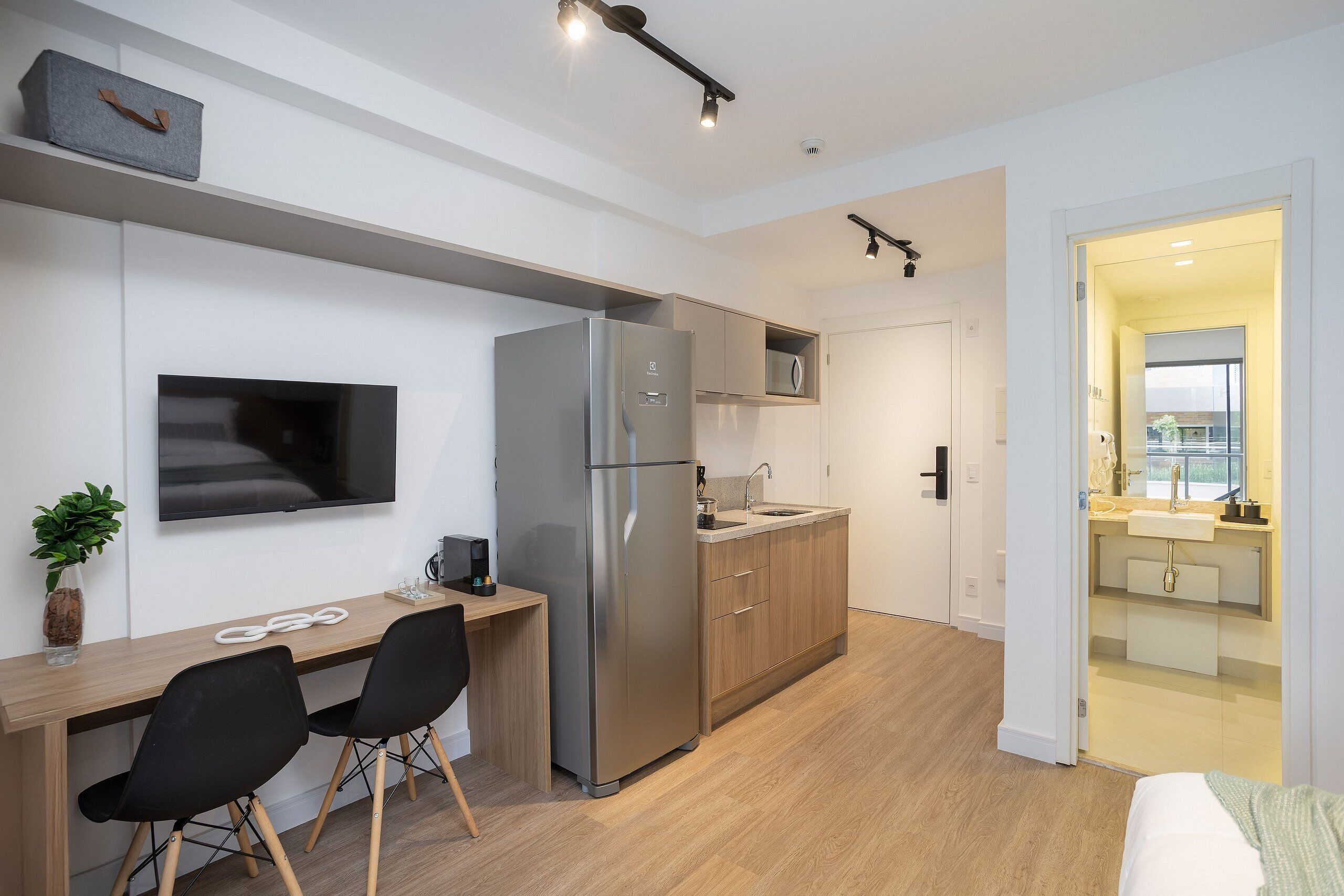 尊尚公寓 | 私人廚房 | 雪櫃、微波爐、廚房用具/餐具/器皿