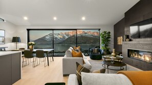 TV connectée, cheminée