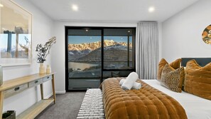 4 Schlafzimmer, Bügeleisen/Bügelbrett, WLAN, Bettwäsche