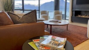 Interior - Belle Vue Villa - Stunning Views with Hot Tub (Queenstown)