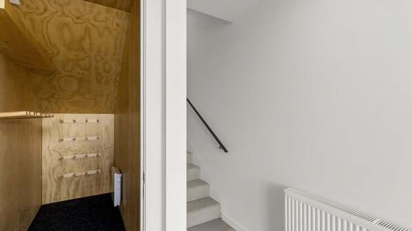 Interior - Belle Vue Villa - Stunning Views with Hot Tub (Queenstown)