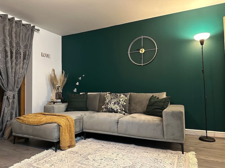 Modern Spacious Apartment - Croydon, UK