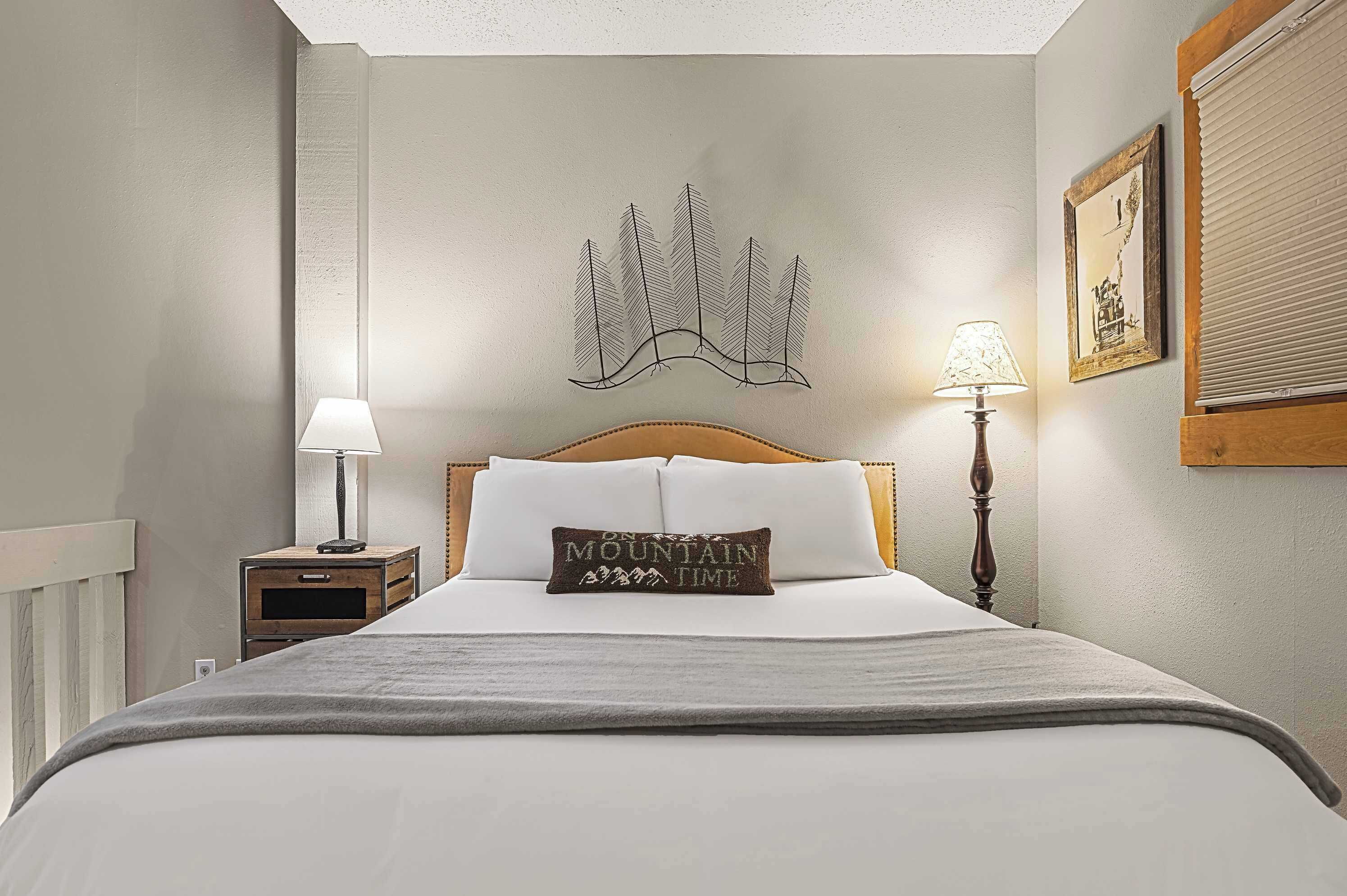 1 slaapkamer, een strijkplank/strijkijzer, wifi, beddengoed