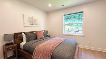 2 bedrooms, iron/ironing board, travel crib, free WiFi