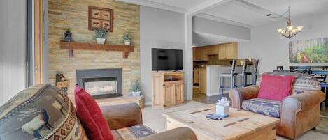 Télévision, cheminée