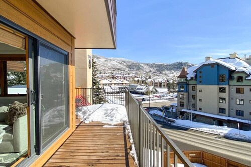 Sunset Retreat Summar