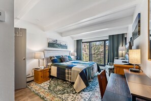 3 chambres, fer et planche à repasser, Wi-Fi, draps fournis