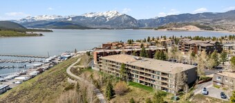 Lakeside Retreat Summ