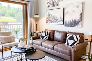 TV, fireplace, offices - Rocky Mountain Retreat (Steamboat Springs)